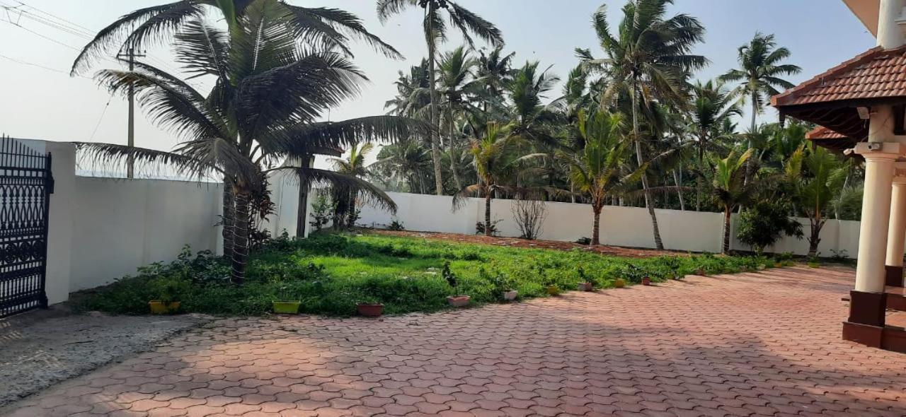 Poovar Sea View Rooms And Boating Family & Couple Only Bagian luar foto